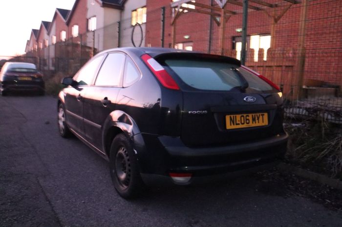 Ford Focus 1.6 LX 5d 100 BHP Hatchback Petrol BLACK