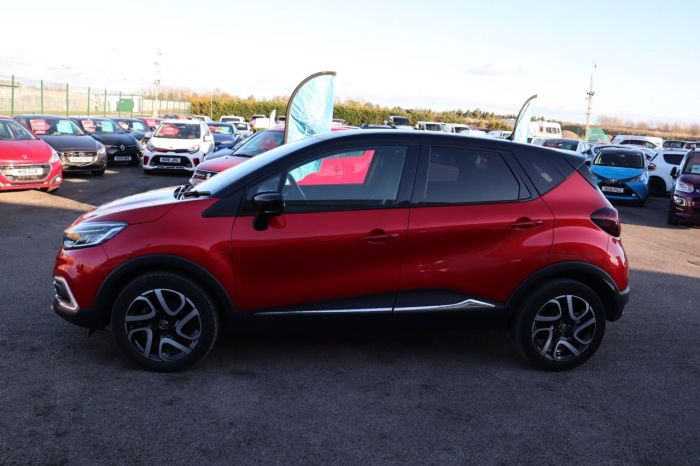 Renault Captur 1.5 DYNAMIQUE S NAV DCI 5d 110 BHP Hatchback Diesel RED/BLACK