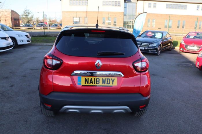 Renault Captur 1.5 DYNAMIQUE S NAV DCI 5d 110 BHP Hatchback Diesel RED/BLACK