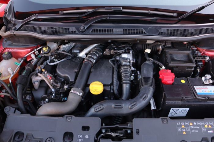 Renault Captur 1.5 DYNAMIQUE S NAV DCI 5d 110 BHP Hatchback Diesel RED/BLACK