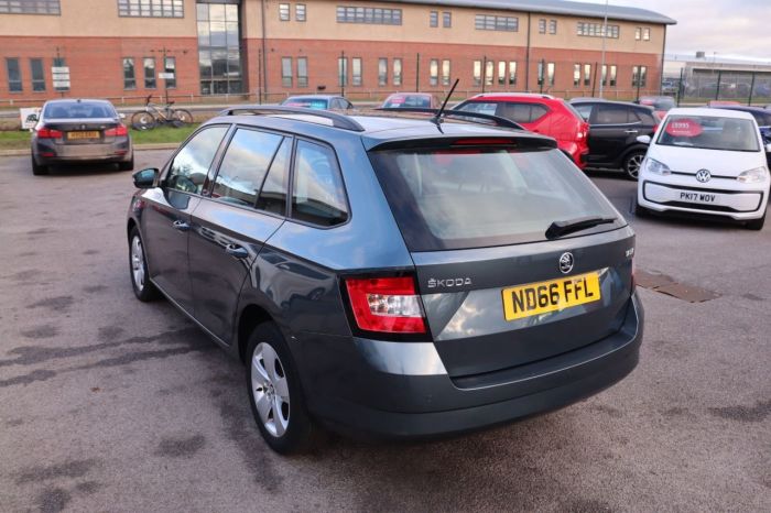 Skoda Fabia 1.2 SE TSI 5d 89 BHP Estate Petrol GREY