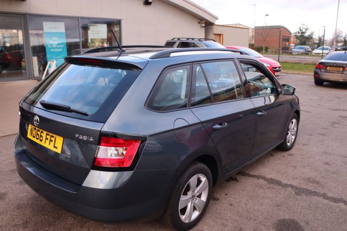 Skoda Fabia 1.2 SE TSI 5d 89 BHP Estate Petrol GREY