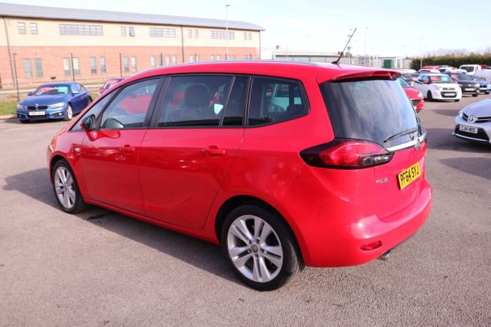 Vauxhall Zafira 2.0 SRI CDTI 5d 162 BHP MPV Diesel RED