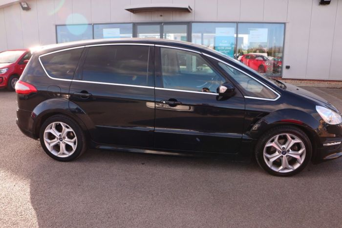 Ford S-MAX 2.2 TITANIUM X SPORT TDCI 5d 197 BHP MPV Diesel BLACK