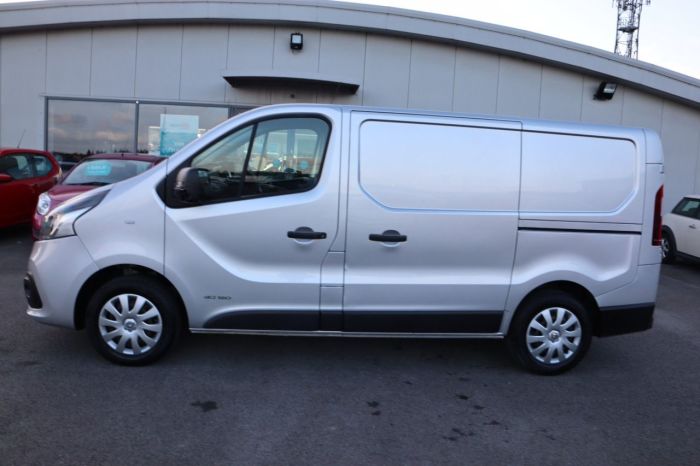 Renault Trafic 1.6 SL27 BUSINESS PLUS DCI 120 BHP PANEL VAN Diesel SILVER