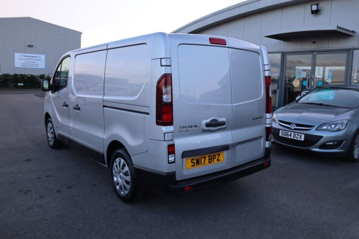 Renault Trafic 1.6 SL27 BUSINESS PLUS DCI 120 BHP PANEL VAN Diesel SILVER