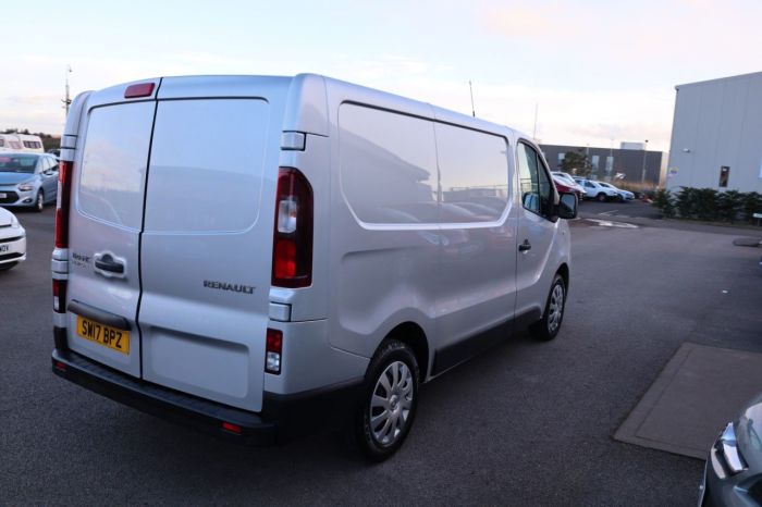 Renault Trafic 1.6 SL27 BUSINESS PLUS DCI 120 BHP PANEL VAN Diesel SILVER