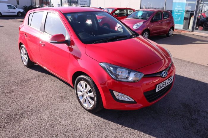 Hyundai i20 1.2 ACTIVE 5d 84 BHP Hatchback Petrol RED