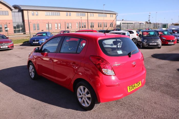 Hyundai i20 1.2 ACTIVE 5d 84 BHP Hatchback Petrol RED