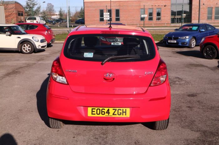 Hyundai i20 1.2 ACTIVE 5d 84 BHP Hatchback Petrol RED