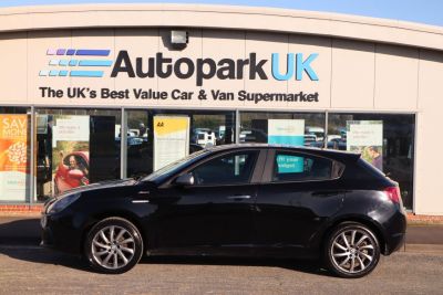 Alfa Romeo Giulietta 1.4 TB COLLEZIONE SPECIAL EDITION 5d 120 BHP Hatchback Petrol BLACK/GREYAlfa Romeo Giulietta 1.4 TB COLLEZIONE SPECIAL EDITION 5d 120 BHP Hatchback Petrol BLACK/GREY at Motor Finance 4u Tunbridge Wells