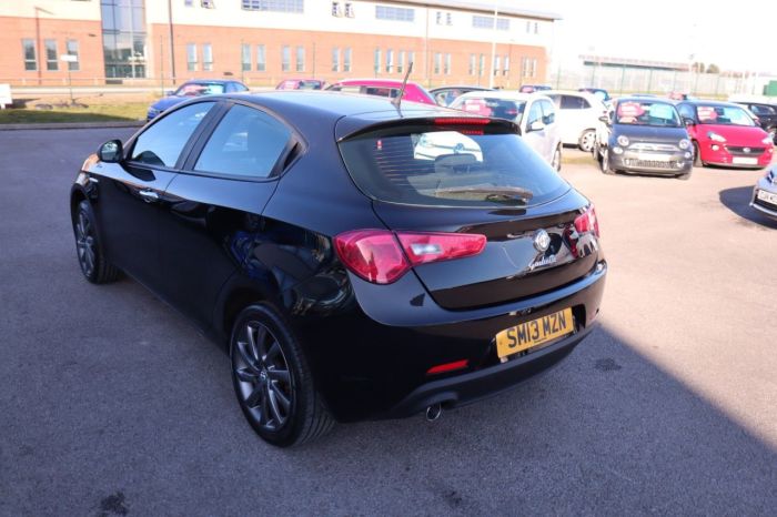 Alfa Romeo Giulietta 1.4 TB COLLEZIONE SPECIAL EDITION 5d 120 BHP Hatchback Petrol BLACK/GREY