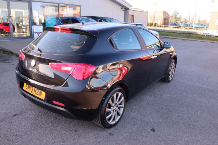 Alfa Romeo Giulietta 1.4 TB COLLEZIONE SPECIAL EDITION 5d 120 BHP Hatchback Petrol BLACK/GREY