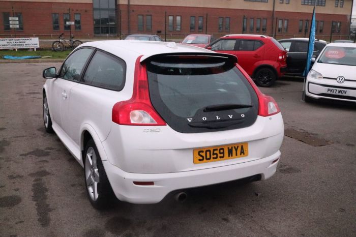 Volvo C30 1.6 R-DESIGN 3d 100 BHP Hatchback Petrol WHITE