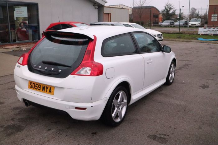 Volvo C30 1.6 R-DESIGN 3d 100 BHP Hatchback Petrol WHITE