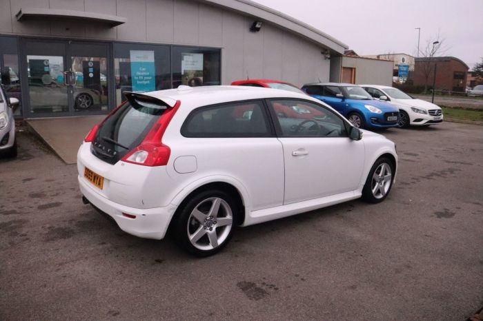 Volvo C30 1.6 R-DESIGN 3d 100 BHP Hatchback Petrol WHITE