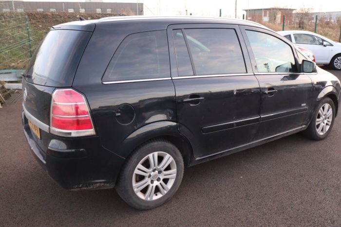 Vauxhall Zafira 1.6 DESIGN 5d 113 BHP MPV Petrol BLACK