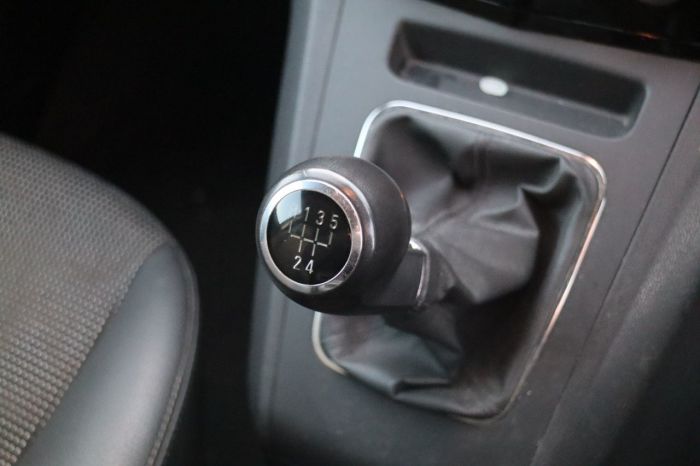Vauxhall Zafira 1.6 DESIGN 5d 113 BHP MPV Petrol BLACK