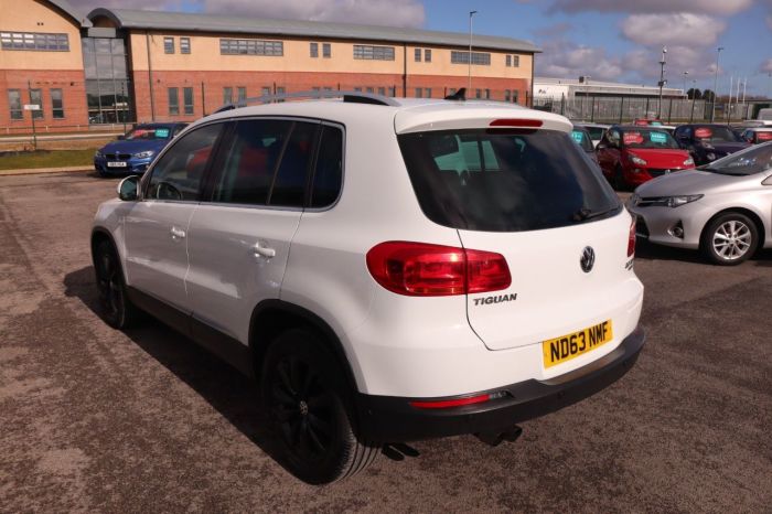 Volkswagen Tiguan 2.0 MATCH TDI BLUEMOTION TECHNOLOGY 4MOTION 5d 139 BHP All Terrain Diesel WHITE