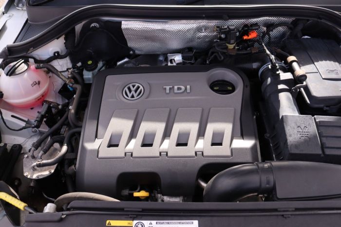 Volkswagen Tiguan 2.0 MATCH TDI BLUEMOTION TECHNOLOGY 4MOTION 5d 139 BHP All Terrain Diesel WHITE
