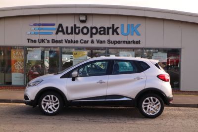 Renault Captur 1.5 DYNAMIQUE MEDIANAV ENERGY DCI S/S 5d 90 BHP Hatchback Diesel SILVERRenault Captur 1.5 DYNAMIQUE MEDIANAV ENERGY DCI S/S 5d 90 BHP Hatchback Diesel SILVER at Motor Finance 4u Tunbridge Wells