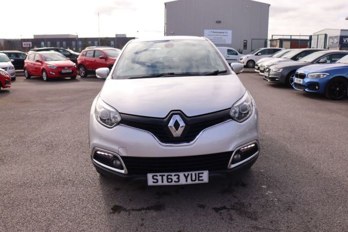 Renault Captur 1.5 DYNAMIQUE MEDIANAV ENERGY DCI S/S 5d 90 BHP Hatchback Diesel SILVER