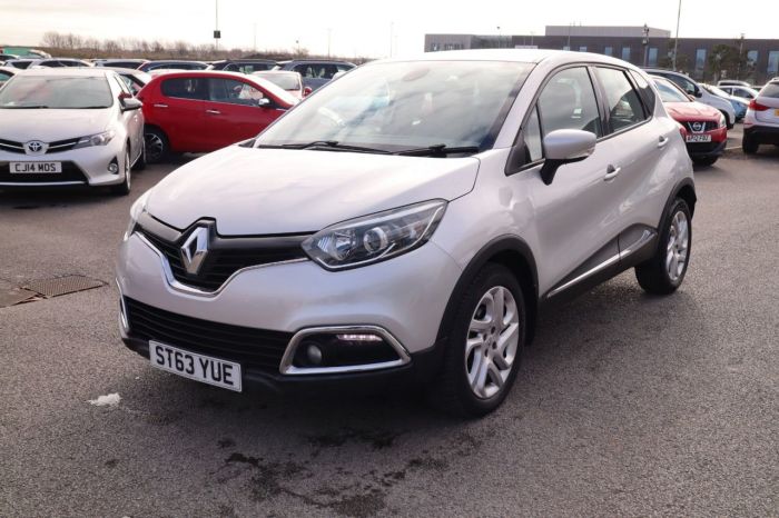 Renault Captur 1.5 DYNAMIQUE MEDIANAV ENERGY DCI S/S 5d 90 BHP Hatchback Diesel SILVER