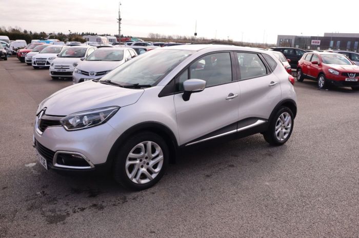 Renault Captur 1.5 DYNAMIQUE MEDIANAV ENERGY DCI S/S 5d 90 BHP Hatchback Diesel SILVER