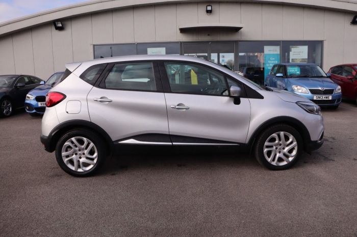 Renault Captur 1.5 DYNAMIQUE MEDIANAV ENERGY DCI S/S 5d 90 BHP Hatchback Diesel SILVER