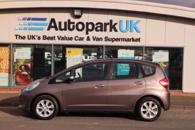 Honda Jazz 1.3 I-VTEC ES 5d 98 BHP Hatchback Petrol BROWNHonda Jazz 1.3 I-VTEC ES 5d 98 BHP Hatchback Petrol BROWN at Motor Finance 4u Tunbridge Wells