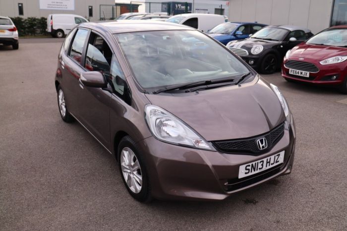 Honda Jazz 1.3 I-VTEC ES 5d 98 BHP Hatchback Petrol BROWN