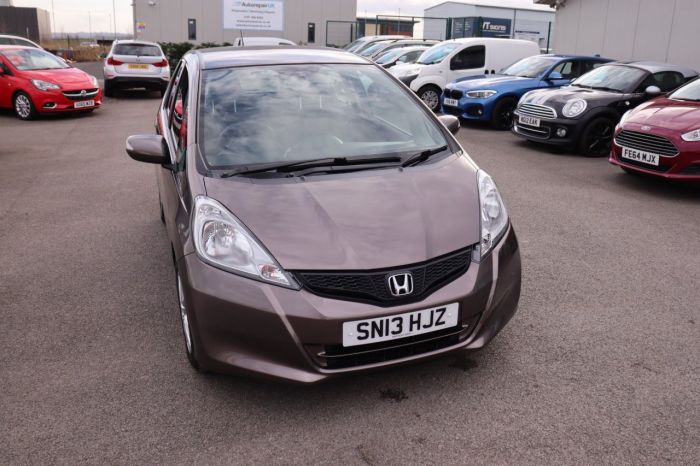 Honda Jazz 1.3 I-VTEC ES 5d 98 BHP Hatchback Petrol BROWN