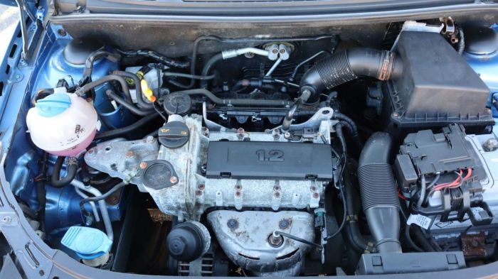 Skoda Fabia 1.2 SE 12V 5d 68 BHP Hatchback Petrol BLUE