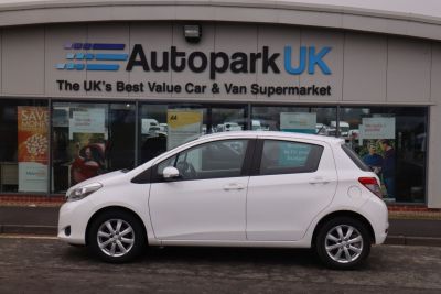 Toyota Yaris 1.3 VVT-I TR 5d 98 BHP Hatchback Petrol WHITEToyota Yaris 1.3 VVT-I TR 5d 98 BHP Hatchback Petrol WHITE at Motor Finance 4u Tunbridge Wells