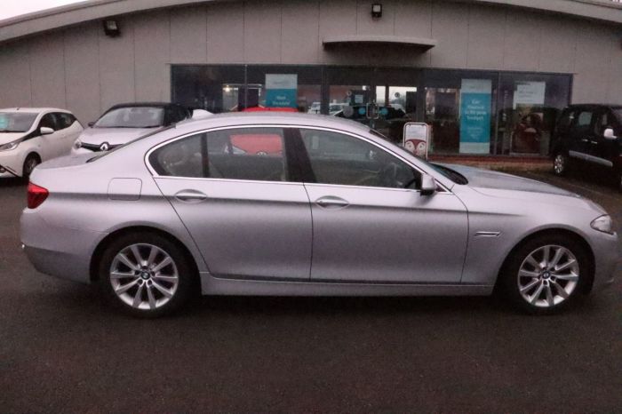 BMW 5 Series 2.0 520D LUXURY 4d 181 BHP Saloon Diesel SILVER