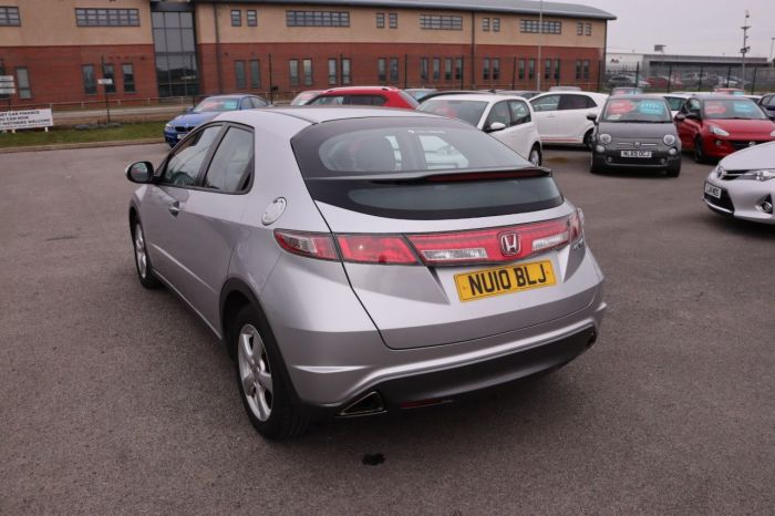 Honda Civic 1.8 I-VTEC SE 5d 138 BHP Hatchback Petrol SILVER