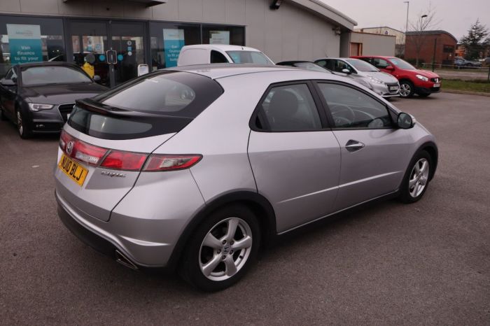 Honda Civic 1.8 I-VTEC SE 5d 138 BHP Hatchback Petrol SILVER