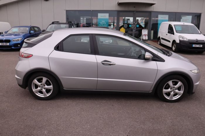 Honda Civic 1.8 I-VTEC SE 5d 138 BHP Hatchback Petrol SILVER