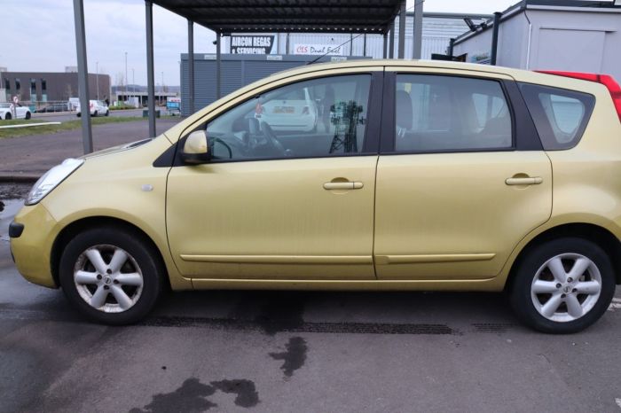 Nissan Note 1.4 SE 5d 87 BHP Hatchback Petrol YELLOW