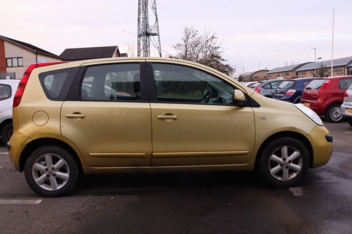 Nissan Note 1.4 SE 5d 87 BHP Hatchback Petrol YELLOW