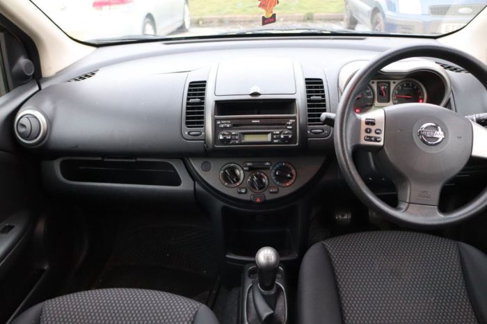 Nissan Note 1.4 SE 5d 87 BHP Hatchback Petrol YELLOW