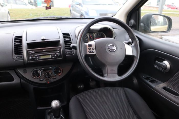 Nissan Note 1.4 SE 5d 87 BHP Hatchback Petrol YELLOW