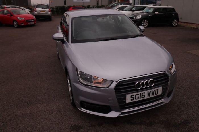 Audi A1 1.4 SPORTBACK TFSI SPORT 5d 123 BHP Hatchback Petrol SILVER