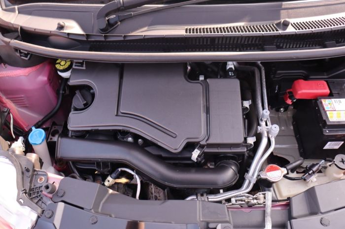 Citroen C1 1.0 FEEL 5d 68 BHP Hatchback Petrol RED