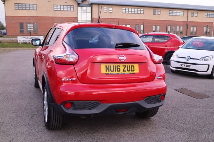 Nissan Juke 1.5 ACENTA DCI 5d 110 BHP Hatchback Diesel RED