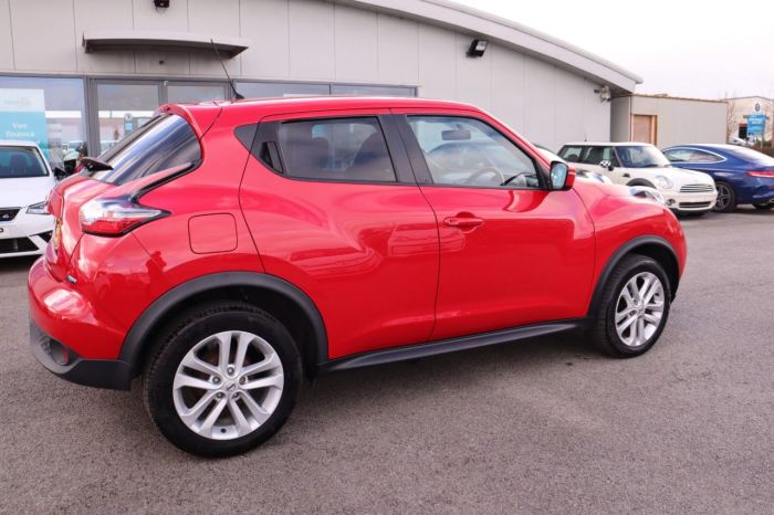 Nissan Juke 1.5 ACENTA DCI 5d 110 BHP Hatchback Diesel RED