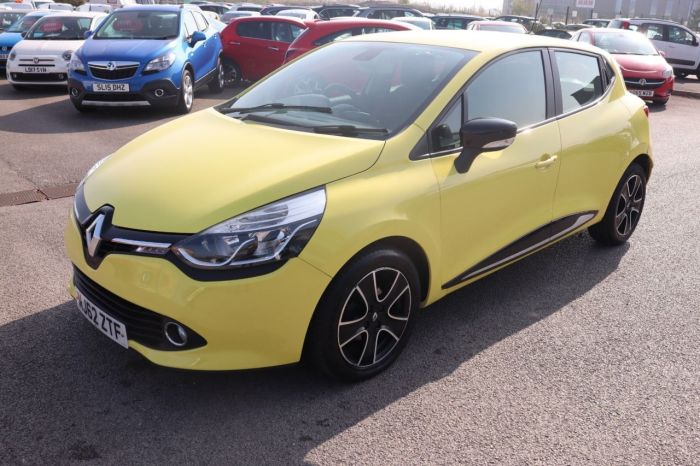 Renault Clio 0.9 DYNAMIQUE MEDIANAV ENERGY TCE S/S 5d 90 BHP Hatchback Petrol YELLOW