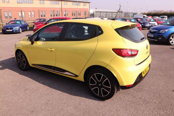 Renault Clio 0.9 DYNAMIQUE MEDIANAV ENERGY TCE S/S 5d 90 BHP Hatchback Petrol YELLOW