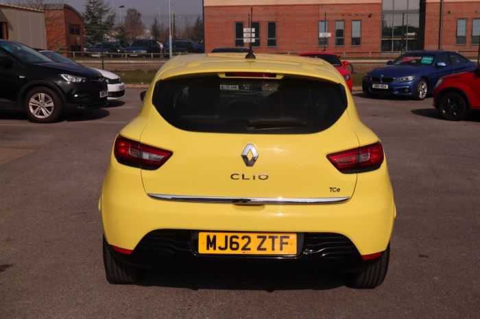 Renault Clio 0.9 DYNAMIQUE MEDIANAV ENERGY TCE S/S 5d 90 BHP Hatchback Petrol YELLOW