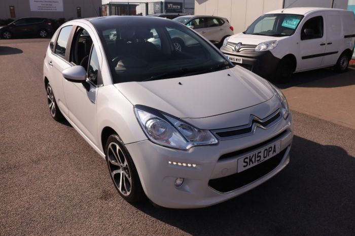 Citroen C3 1.2 EXCLUSIVE 5d 109 BHP Hatchback Petrol WHITE